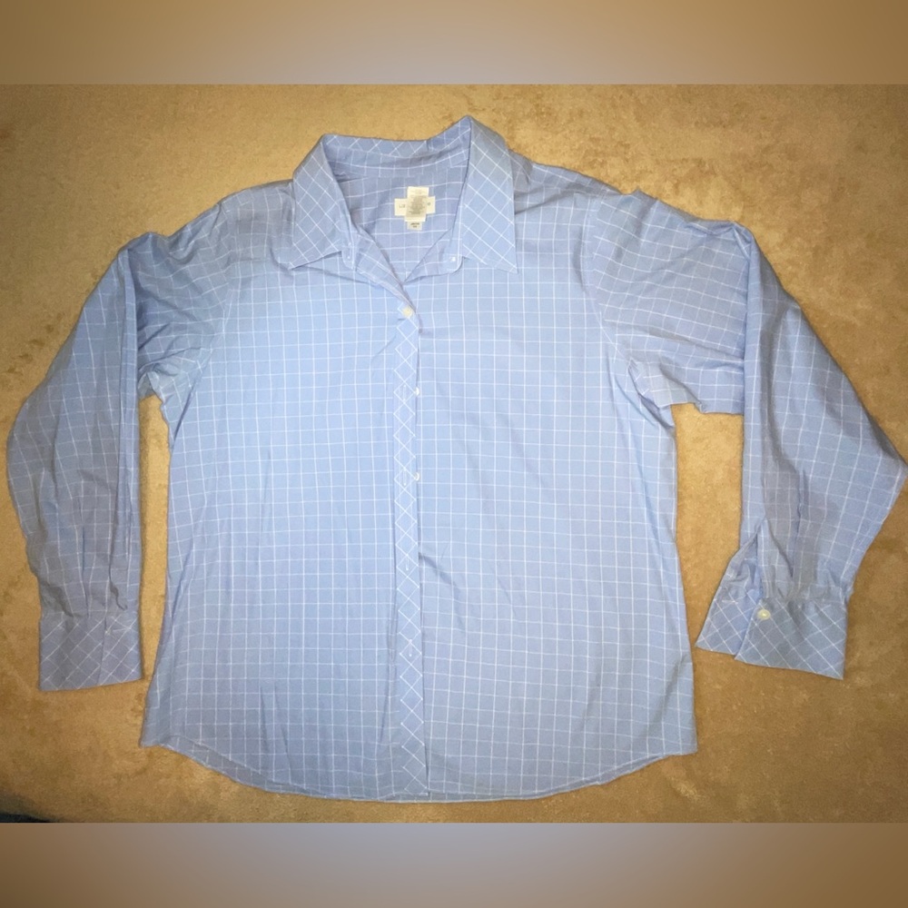 Liz Claiborne Women’s Long-Sleeve No Iron Button-Up Shirt